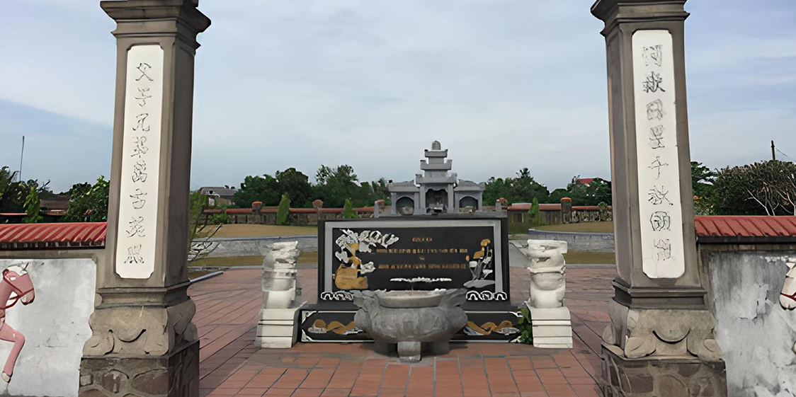Đền Vạn Lộc và Mộ Nguyễn Sư Hồi