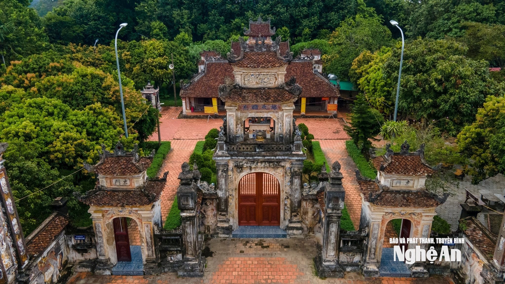 Di tích Quốc gia đền Chính, nơi thờ Cương Quốc công Nguyễn Xí và tổ tiên